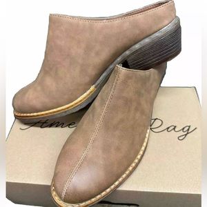 American Rag Segovia Heeled Mule Clogs Women's Size 7 Saddle Brown Shoes